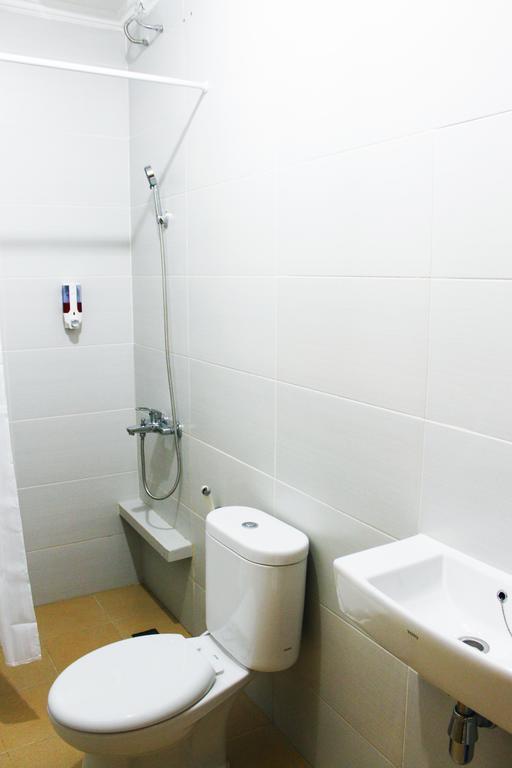 Maleosan Inn Manado Hotel מראה חיצוני תמונה