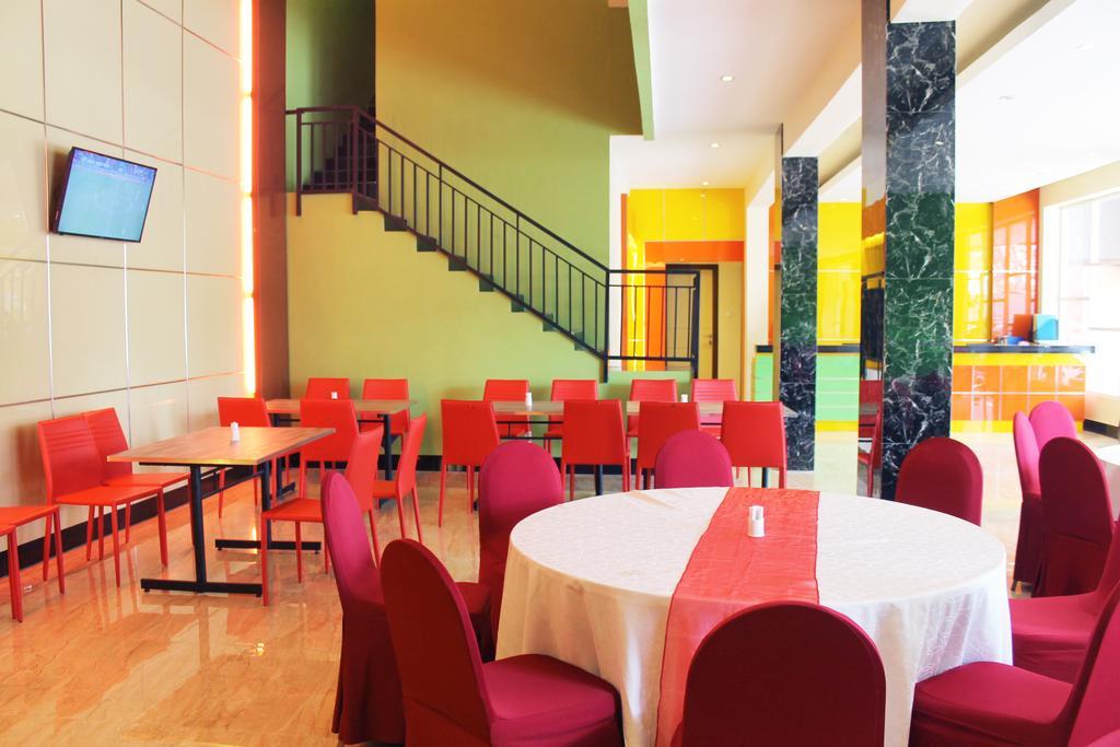 Maleosan Inn Manado Hotel מראה חיצוני תמונה