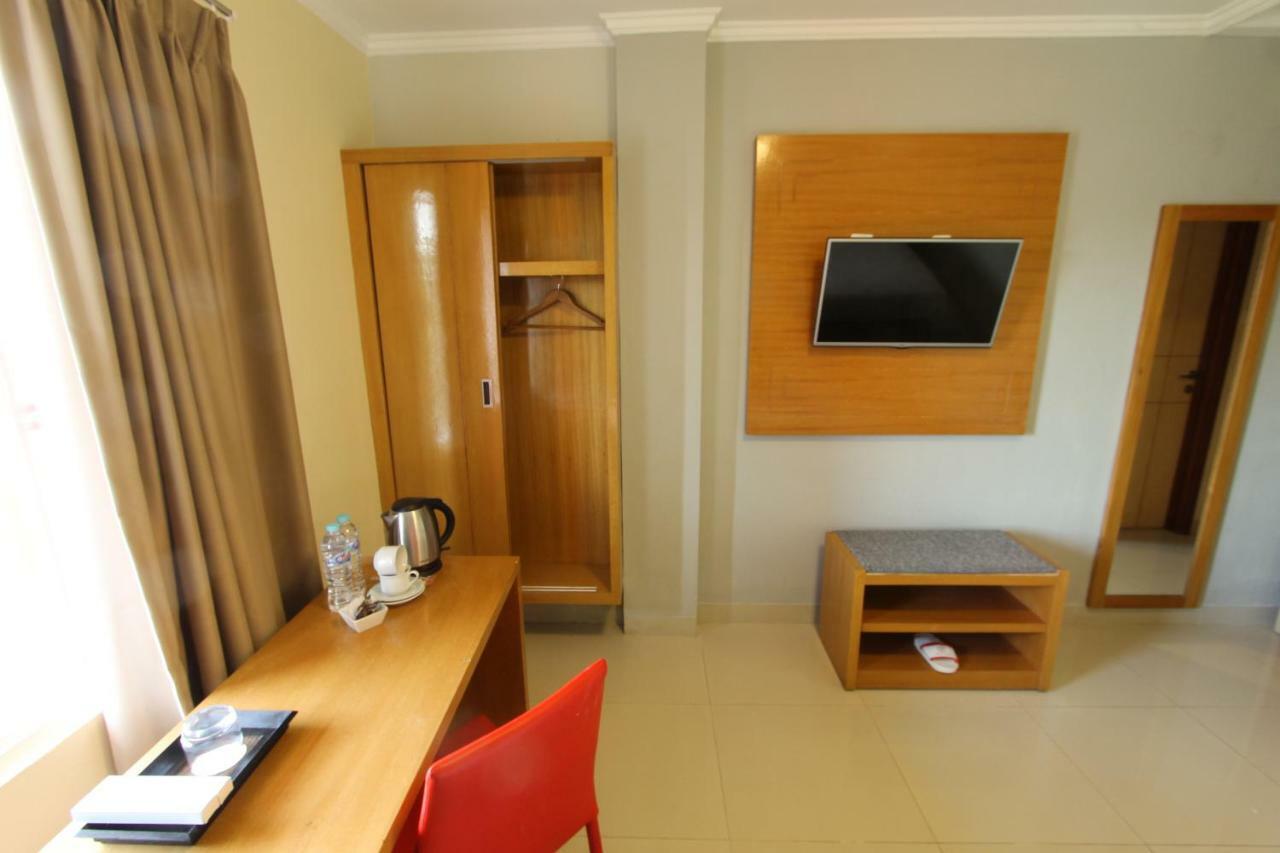 Maleosan Inn Manado Hotel מראה חיצוני תמונה